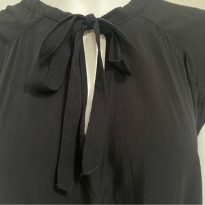 Beautiful Sleeveless Bow Tie Blouse Old Navy XXL